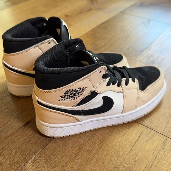Nike Air Jordan 1 Mid Black Tan Youth 7.5Y / Women’s 9 BQ6472-800 - Picture 2 of 8